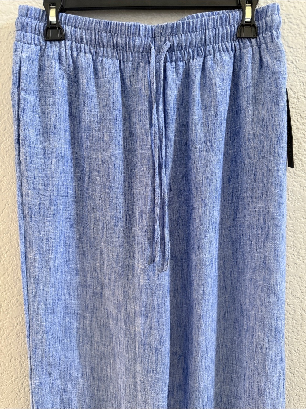 Joie Wide-Leg Pants feature a casual, lightweight design crafted from ligh - Picture 3 of 8